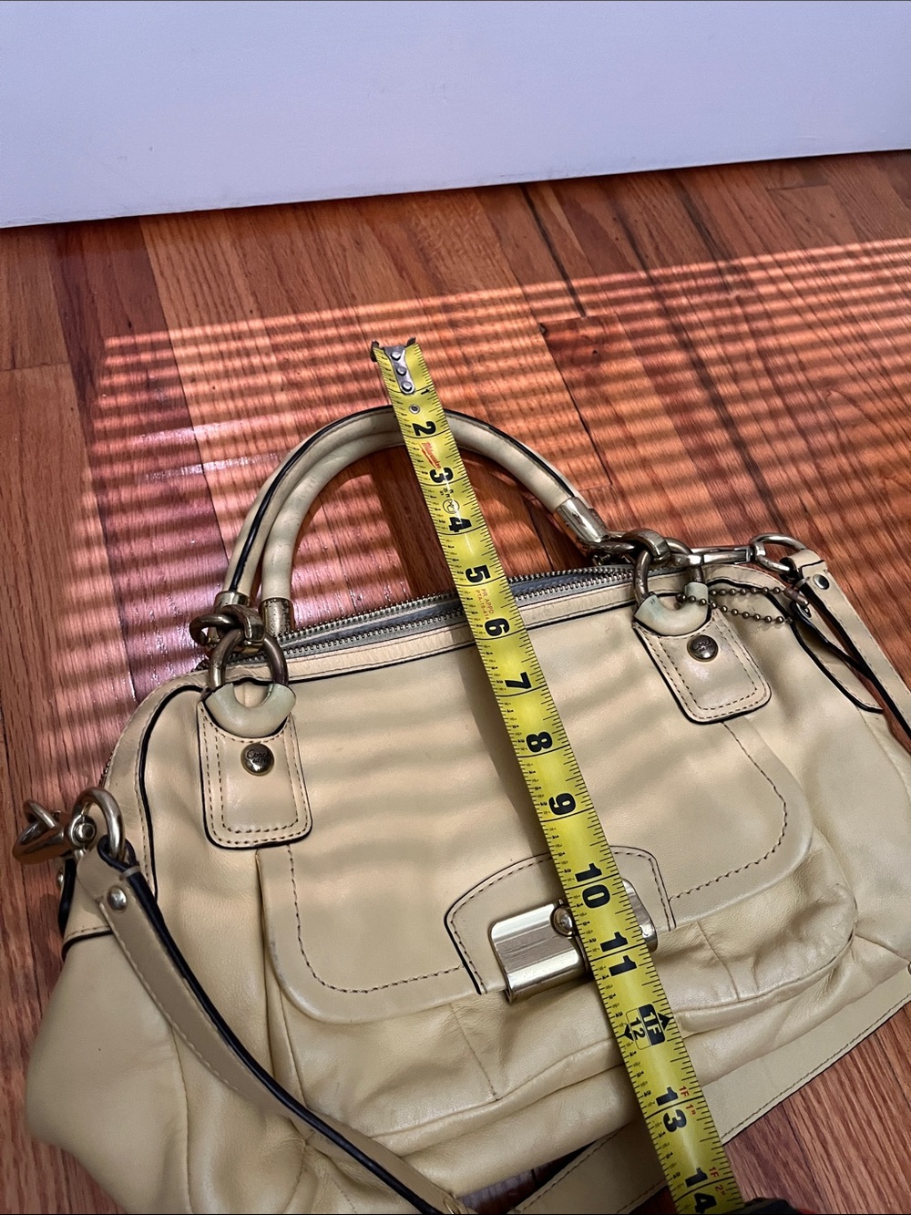 Coach Classic Yellow Leather Shoulder Bag with Top Handle - Picture 9 of 11